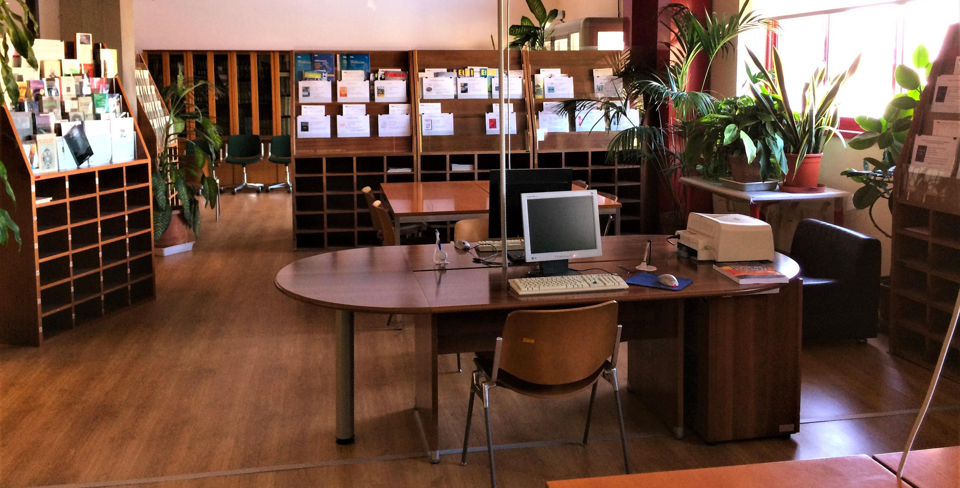 Foto della biblioteca del centro di Frascati